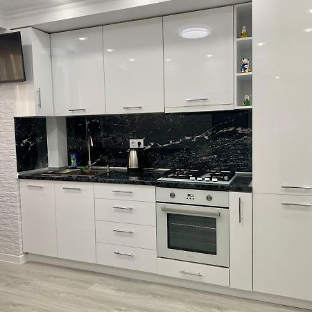 Apartament On Lev Tolstoi 43B! Apartment Chisinau Ngoại thất bức ảnh